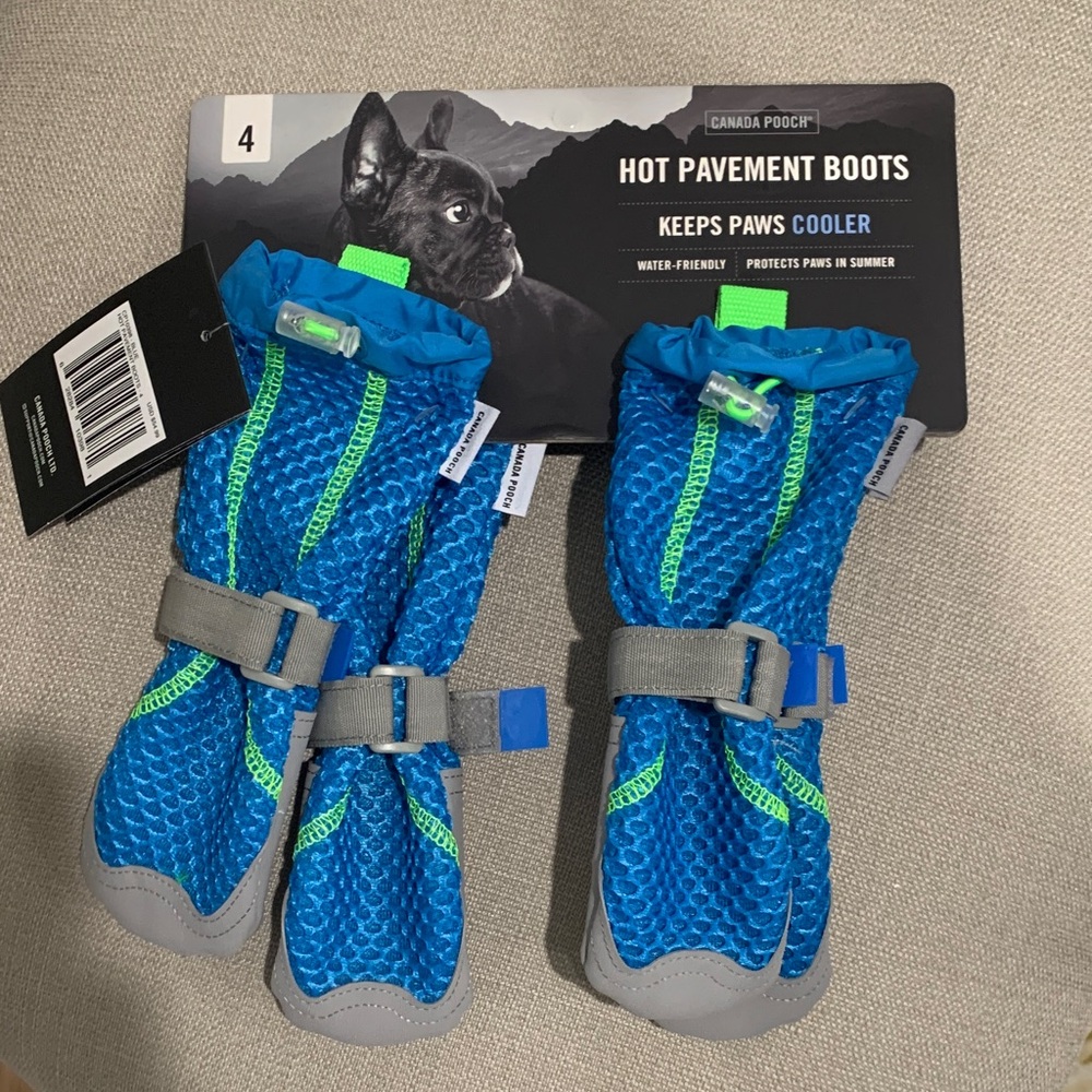 Canada Pooch Blue and Gray Hot Pavement Boots for Dogs size 4